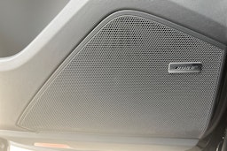 musta Porsche Cayenne 2025 kuva 10.