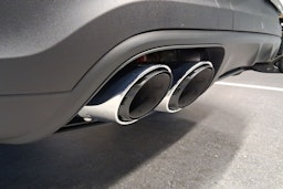 musta Porsche Cayenne 2025 kuva 25.