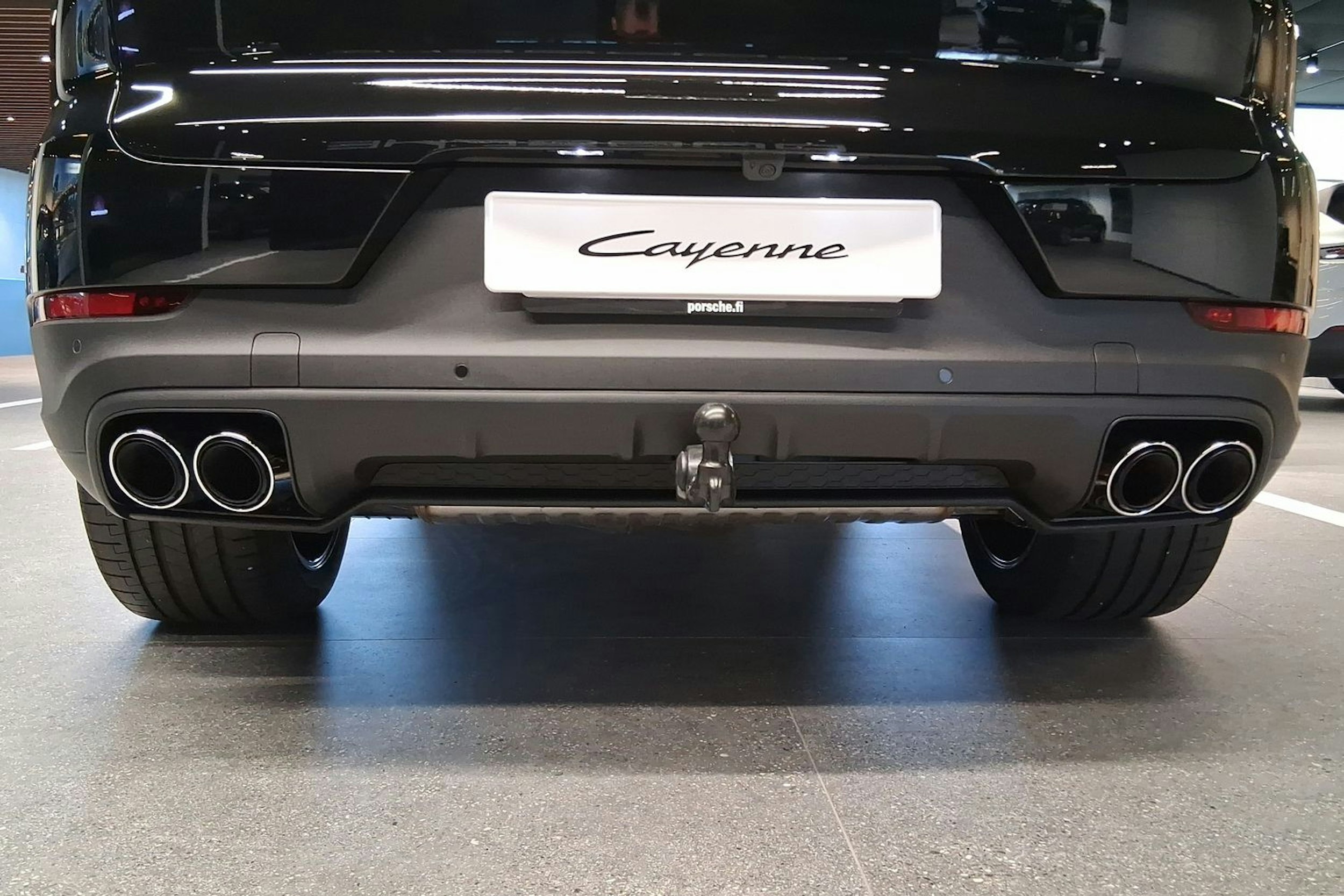 musta Porsche Cayenne 2025 kuva 26.