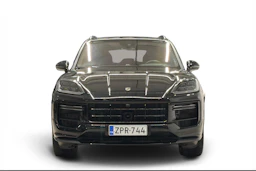 musta Porsche Cayenne 2025 kuva 4.