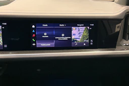 musta Porsche Cayenne 2025 kuva 16.