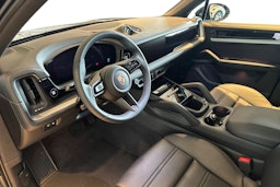 musta Porsche Cayenne 2026 kuva 6.