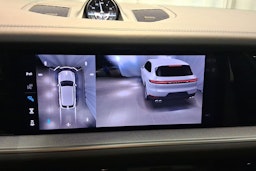 musta Porsche Cayenne 2026 kuva 16.