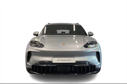harmaa Porsche Cayenne 2026 kuva 4.