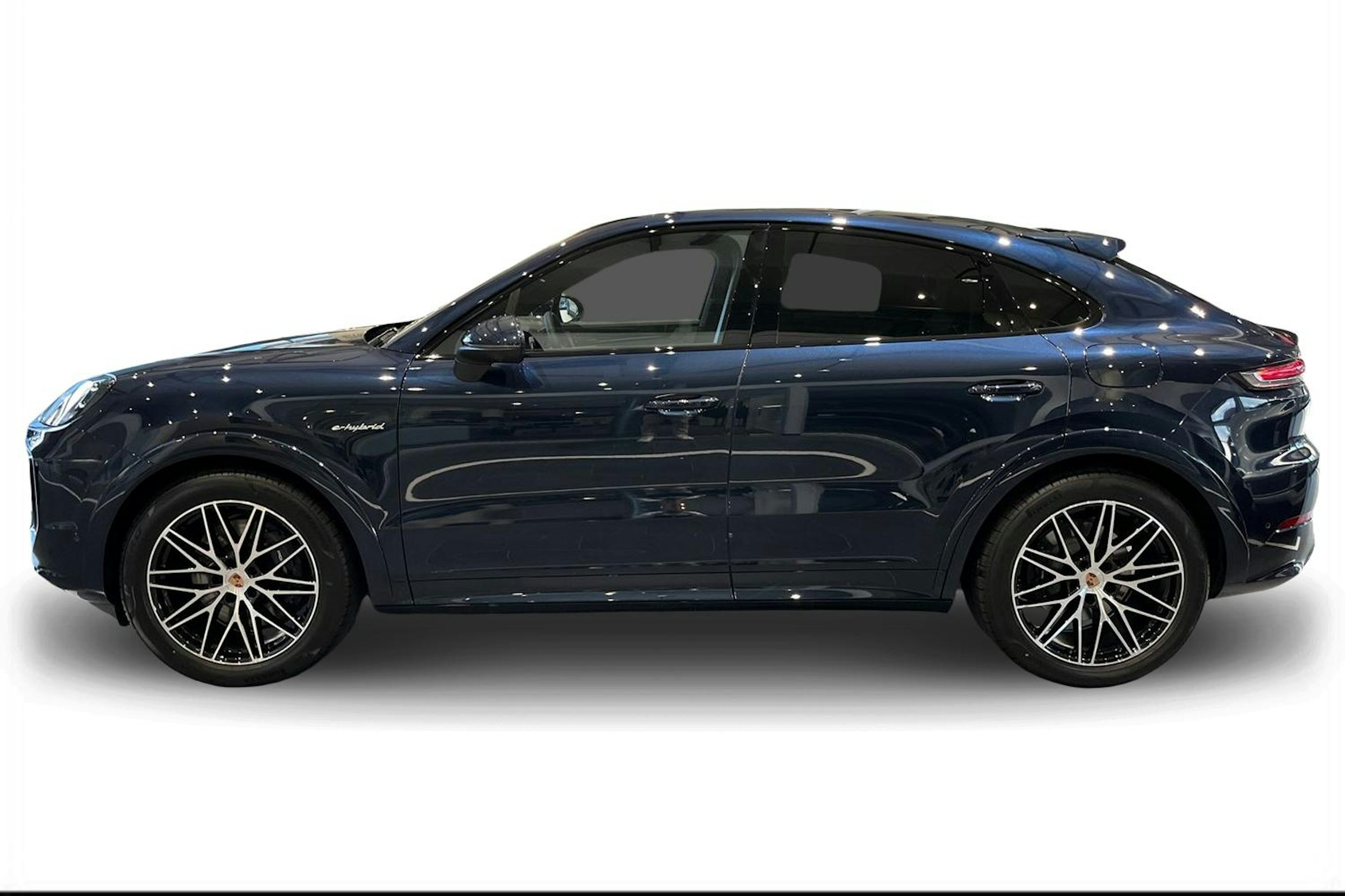 sininen Porsche Cayenne 2026 kuva 5.