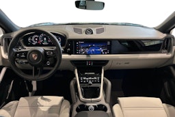 sininen Porsche Cayenne 2026 kuva 7.
