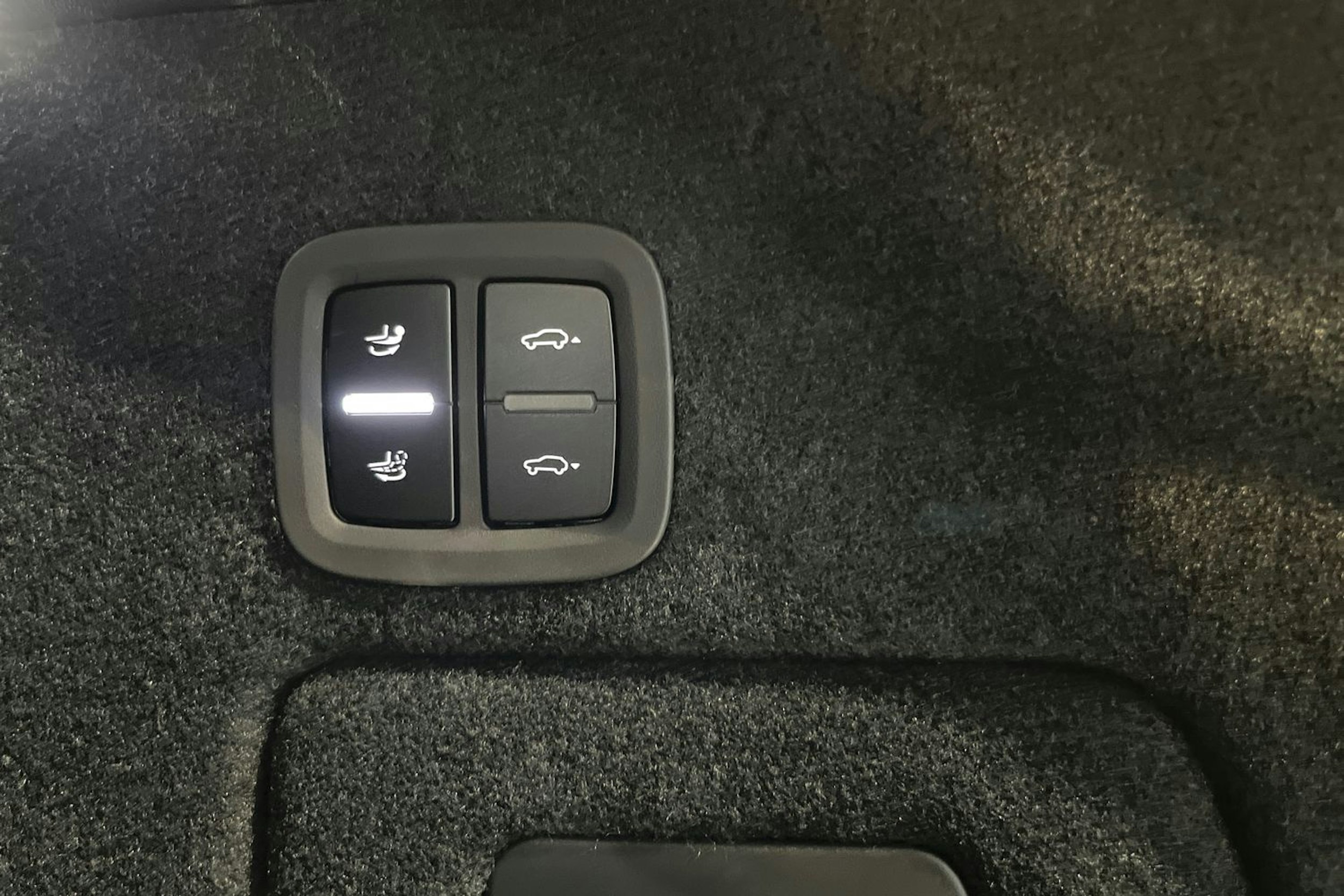 sininen Porsche Cayenne 2026 kuva 14.