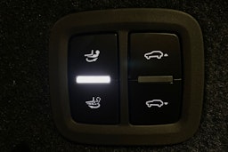 valkoinen Porsche Cayenne 2026 kuva 15.