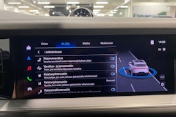 valkoinen Porsche Cayenne 2026 kuva 16.