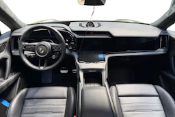 vihreä Porsche Cayenne 2026 kuva 7.