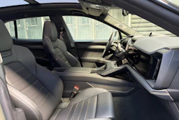 vihreä Porsche Cayenne 2026 kuva 15.