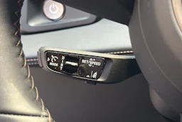 vihreä Porsche Cayenne 2026 kuva 18.