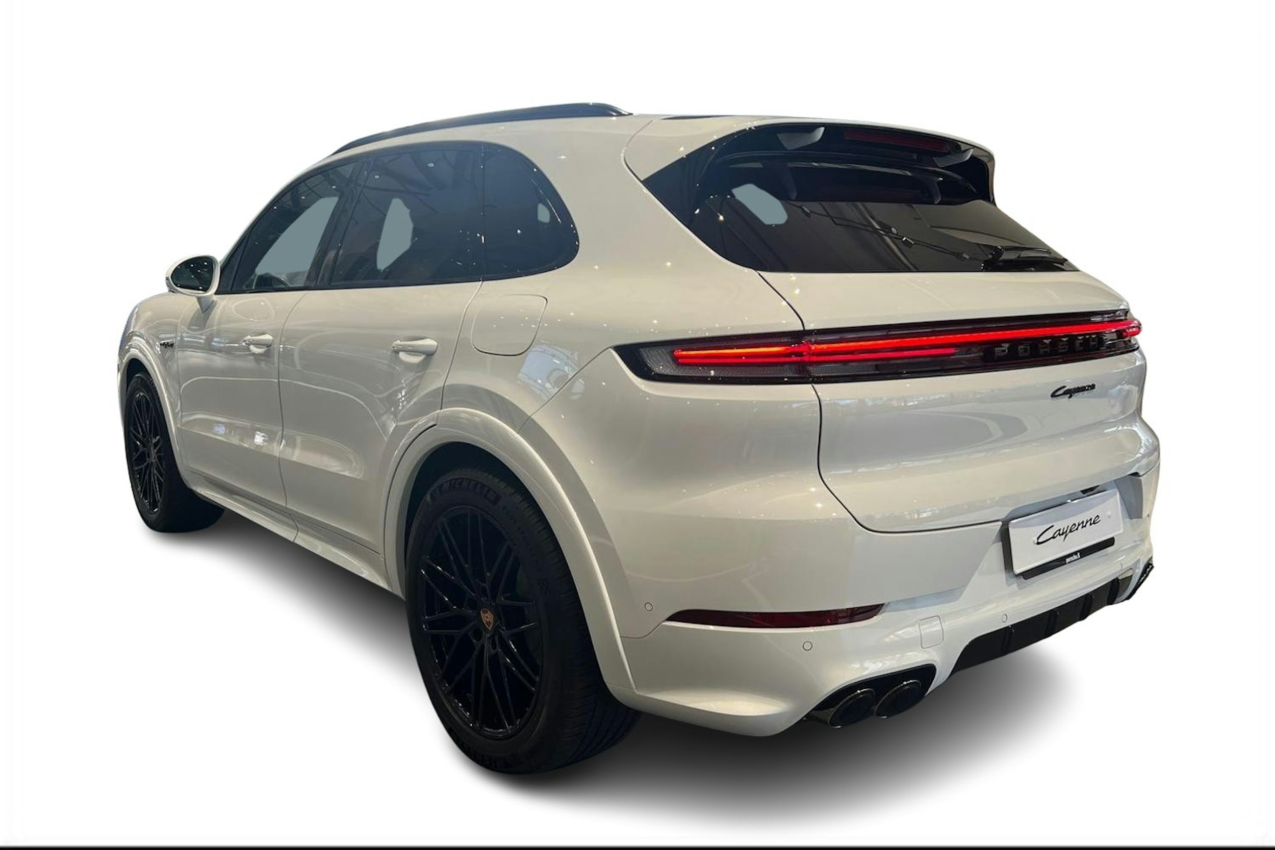 valkoinen Porsche Cayenne 2026 kuva 2.