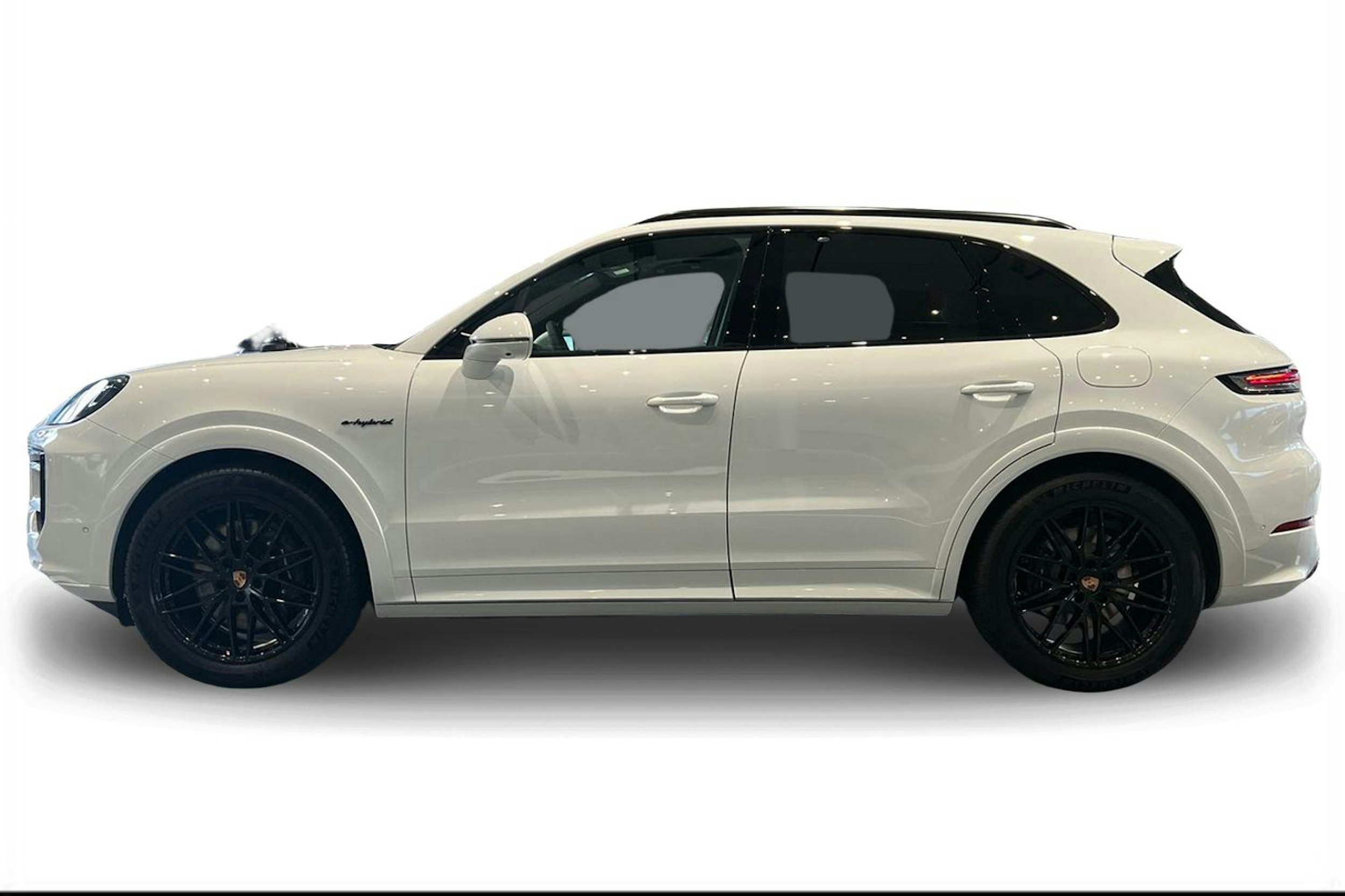 valkoinen Porsche Cayenne 2026 kuva 5.