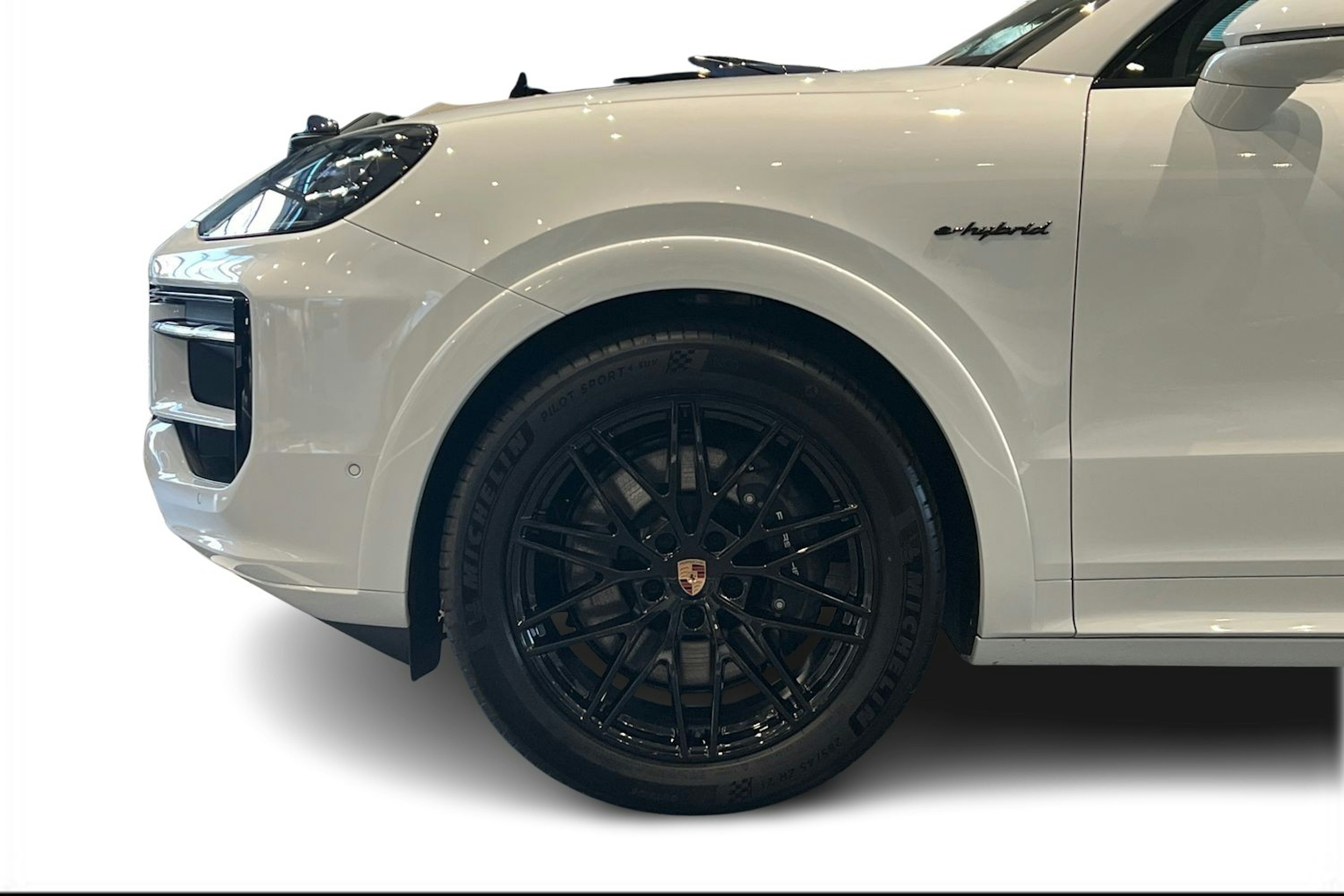 valkoinen Porsche Cayenne 2026 kuva 9.