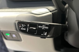 valkoinen Porsche Cayenne 2026 kuva 15.