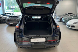 met. sininen Porsche Cayenne 2026 kuva 14.