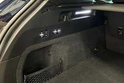met. sininen Porsche Cayenne 2026 kuva 15.