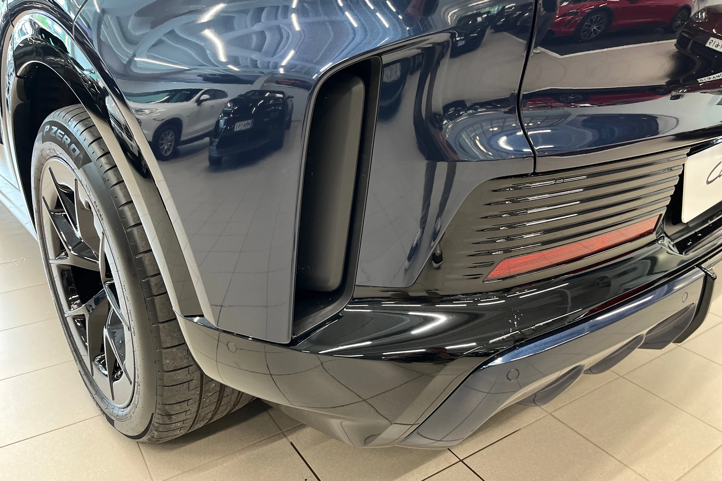 met. sininen Porsche Cayenne 2026 kuva 16.