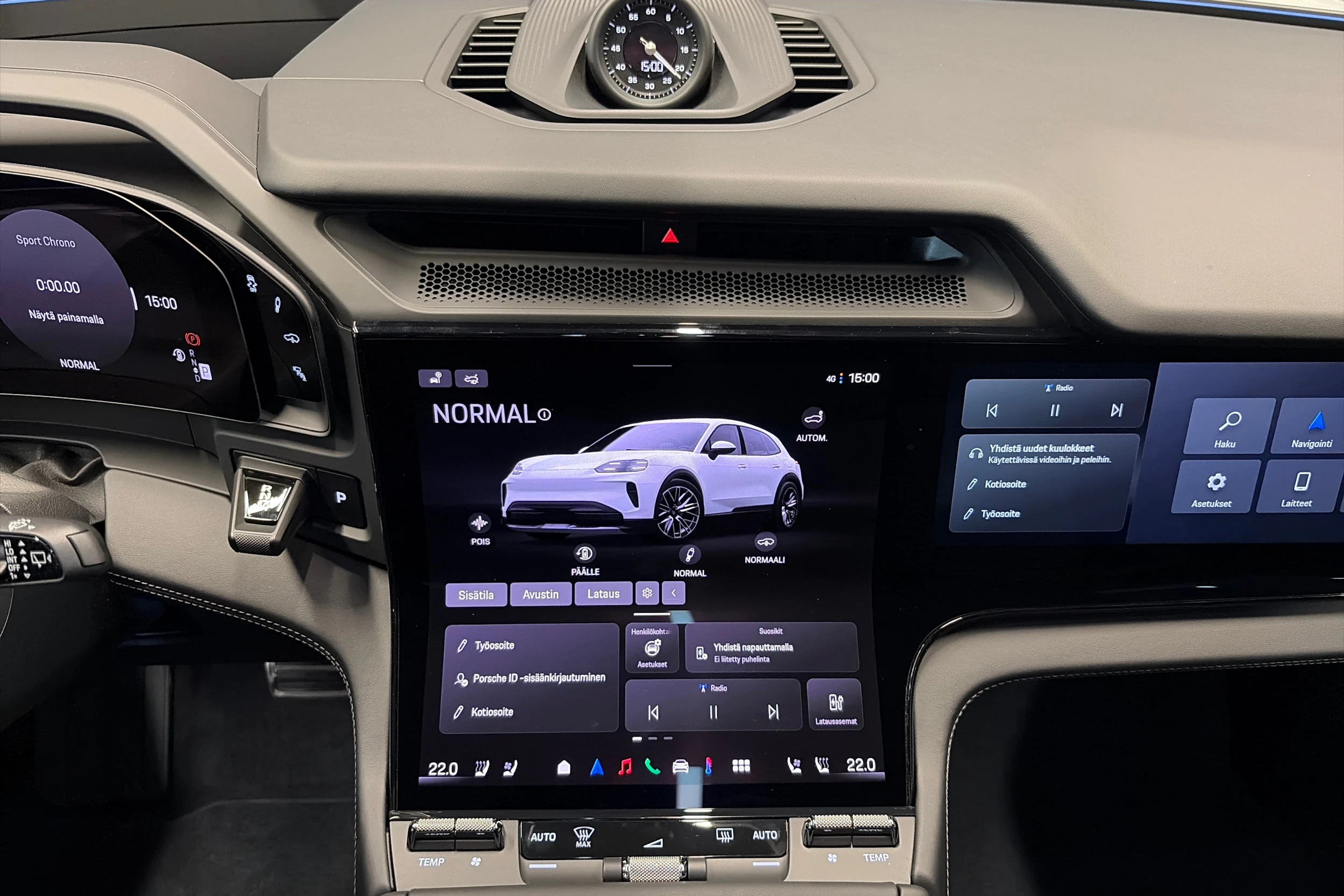 valkoinen Porsche Cayenne 2026 kuva 18.
