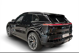 musta Porsche Cayenne 2026 kuva 2.