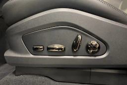 met. vihreä Porsche Cayenne 2026 kuva 11.