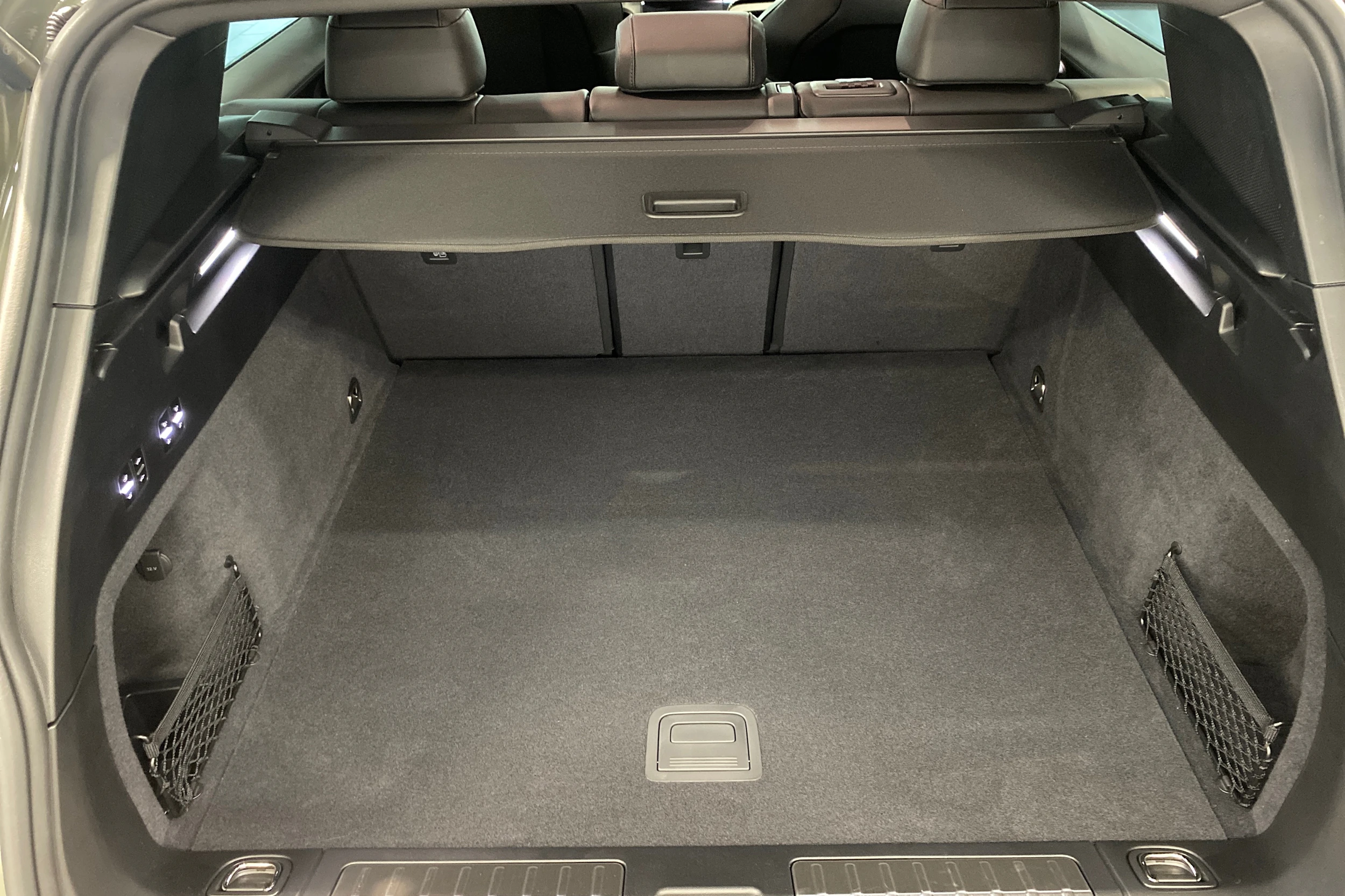 met. vihreä Porsche Cayenne 2026 kuva 14.