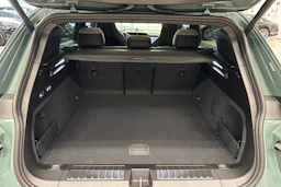 Vihreä Porsche Cayenne 2026 kuva 19.