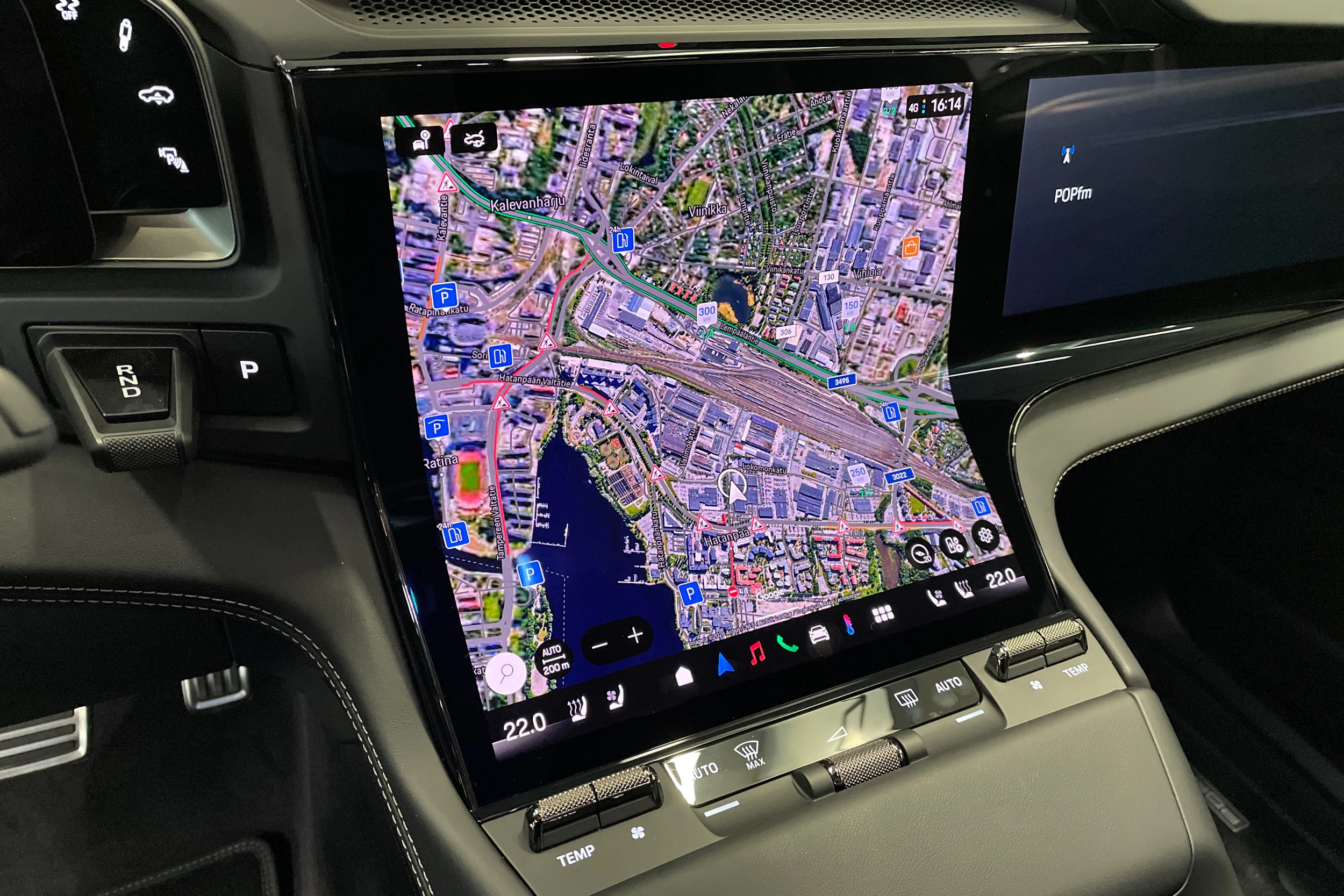 met. sininen Porsche Cayenne 2026 kuva 12.