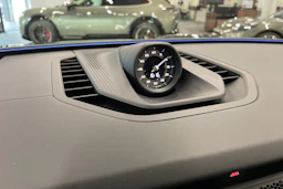 met. sininen Porsche Cayenne 2026 kuva 14.