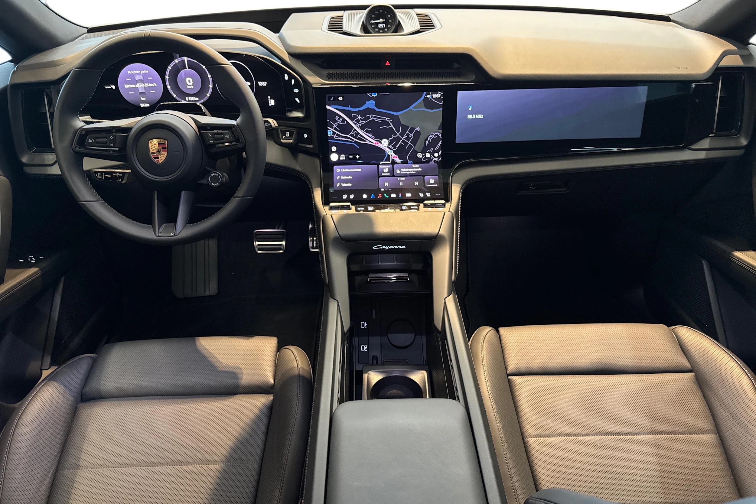monteverde metallic Porsche Cayenne 2026 kuva 8.