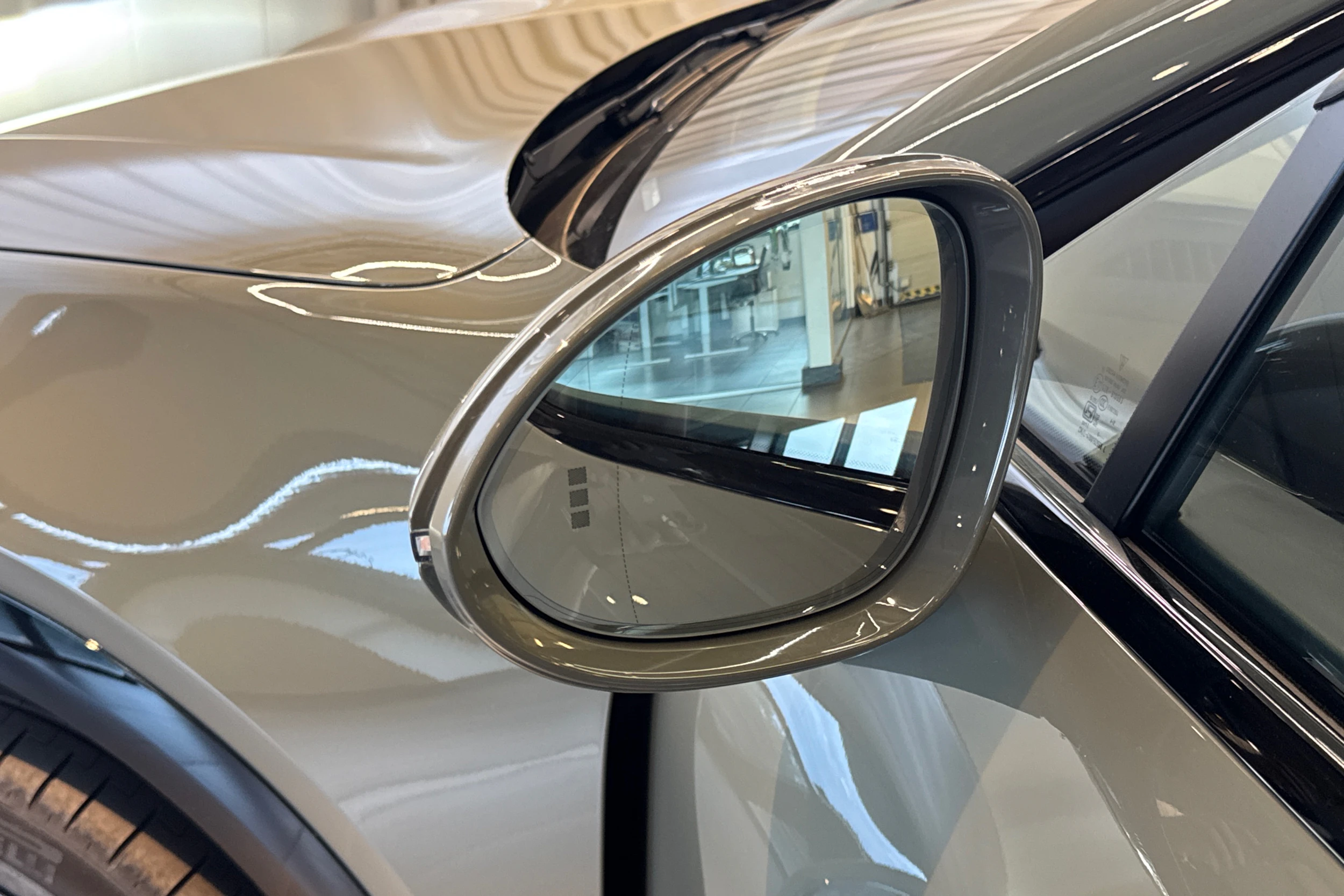 monteverde metallic Porsche Cayenne 2026 kuva 13.