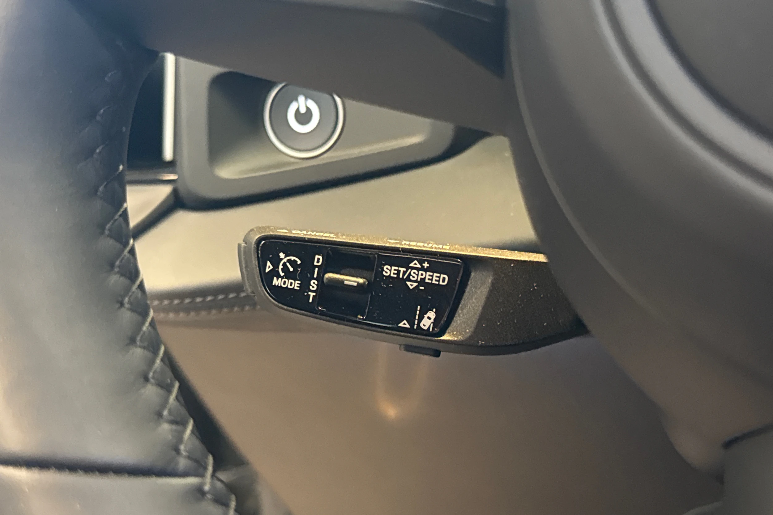 monteverde metallic Porsche Cayenne 2026 kuva 15.