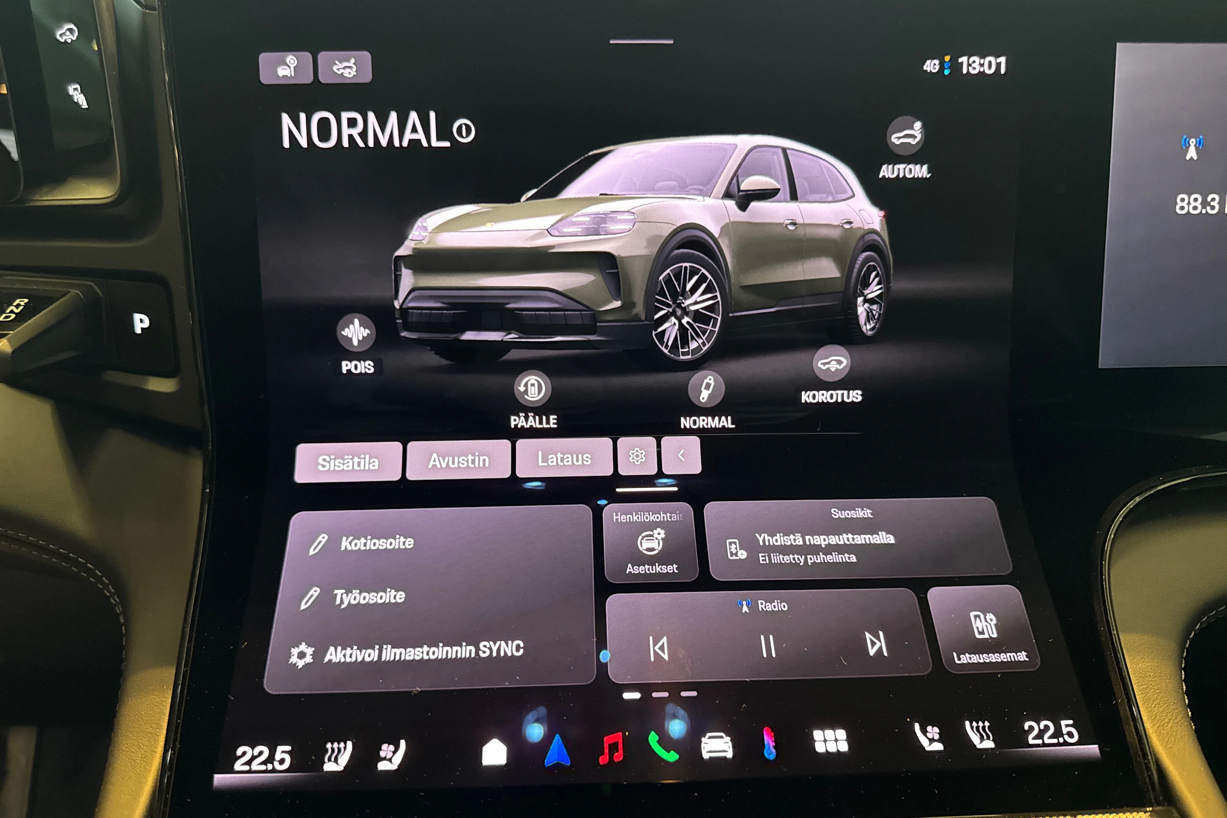 monteverde metallic Porsche Cayenne 2026 kuva 18.