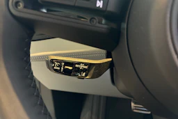 chromite black metal Porsche Cayenne 2026 kuva 14.