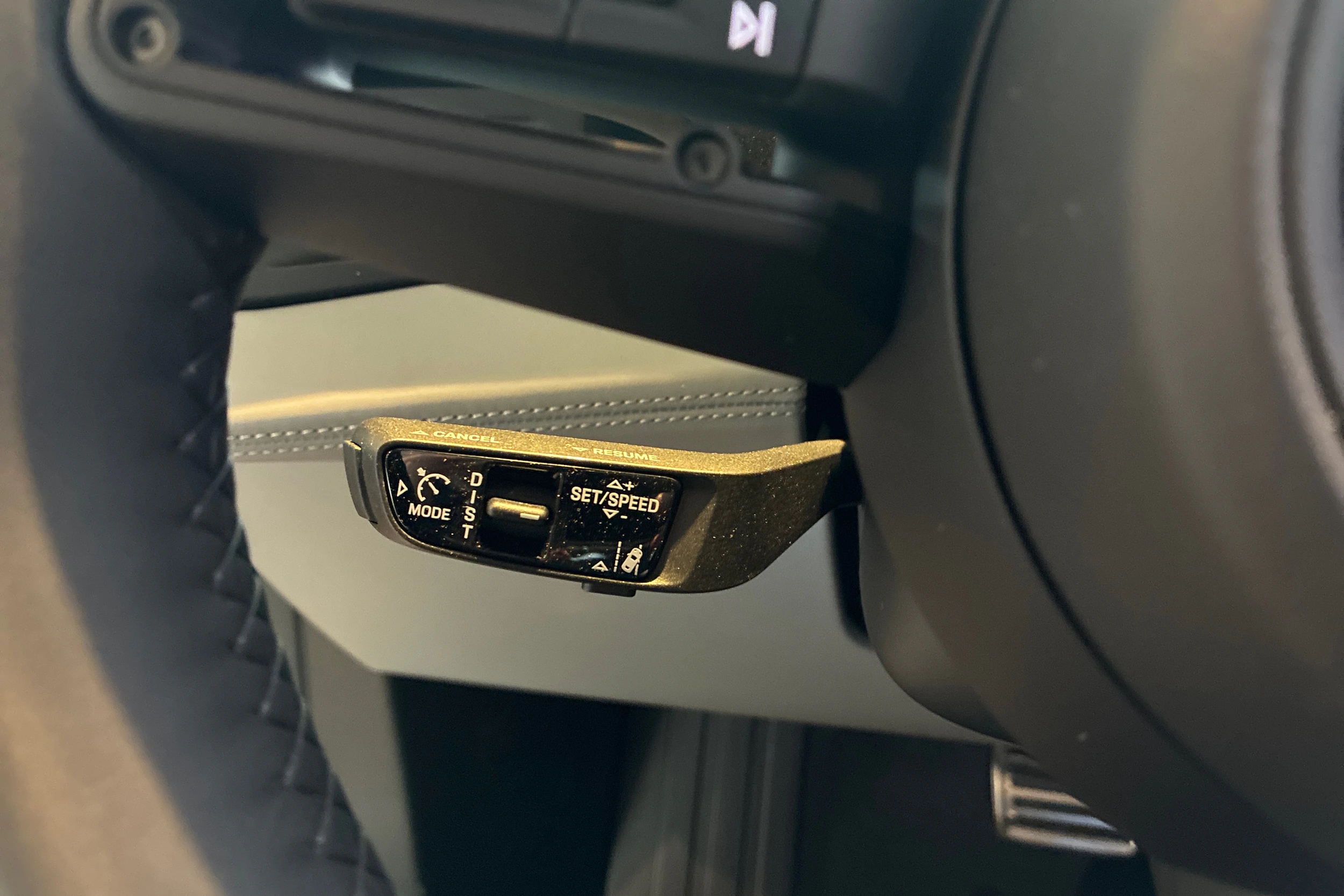 chromite black metal Porsche Cayenne 2026 kuva 14.