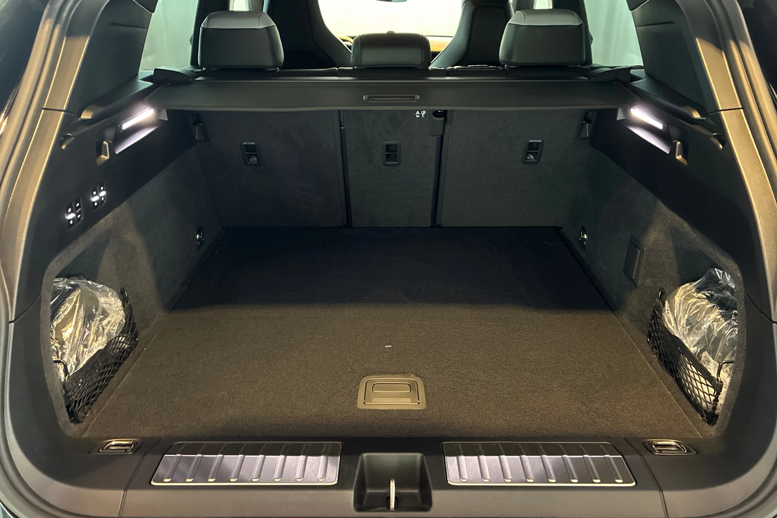 chromite black metal Porsche Cayenne 2026 kuva 23.