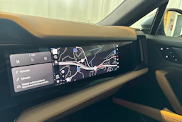 harmaa Porsche Cayenne 2026 kuva 17.
