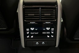 algarve blue metalli Porsche Cayenne 2026 kuva 29.