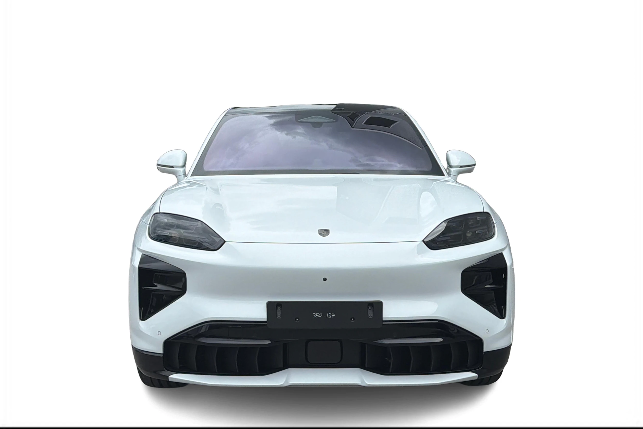valkoinen Porsche Cayenne 2026 kuva 4.