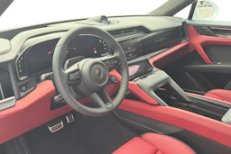 valkoinen Porsche Cayenne 2026 kuva 6.