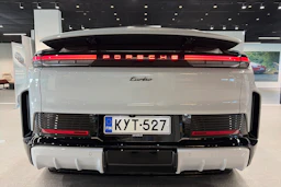 valkoinen Porsche Cayenne 2026 kuva 31.