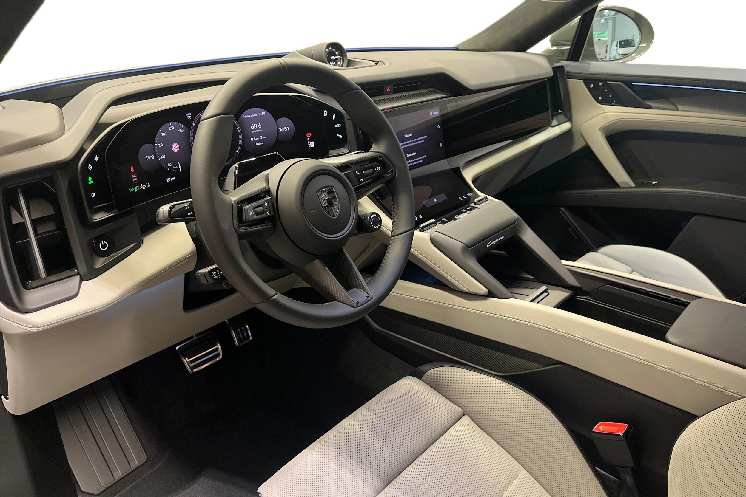 vihreä Porsche Cayenne 2026 kuva 6.