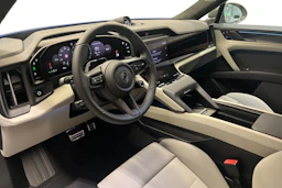 vihreä Porsche Cayenne 2026 kuva 6.