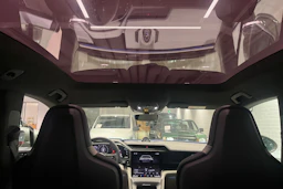 vihreä Porsche Cayenne 2026 kuva 25.