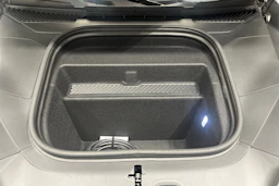 vihreä Porsche Cayenne 2026 kuva 27.