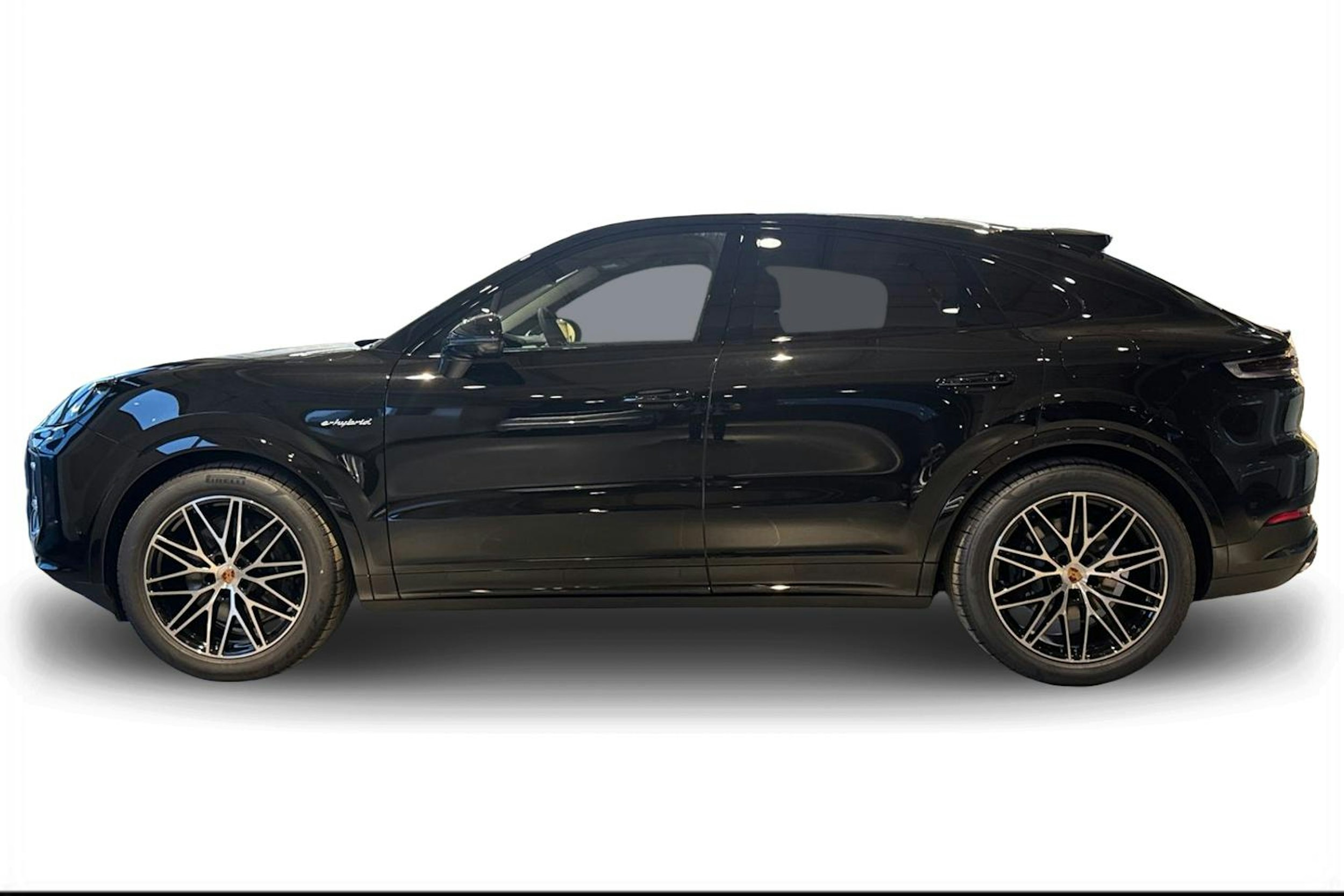 musta Porsche Cayenne 2026 kuva 5.
