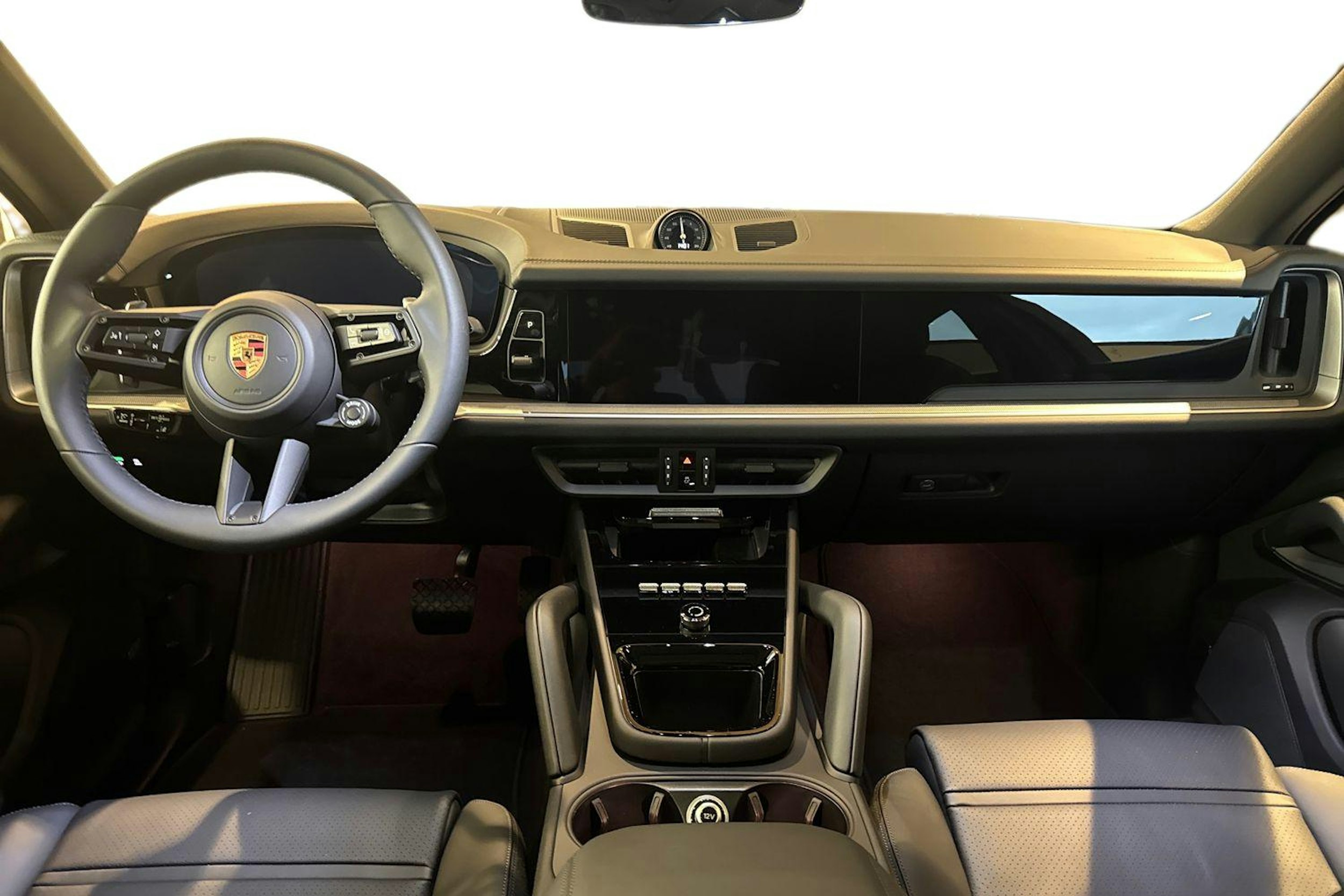 musta Porsche Cayenne 2026 kuva 7.