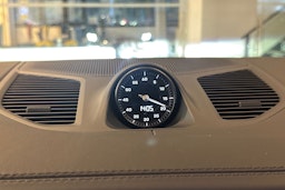 musta Porsche Cayenne 2026 kuva 15.