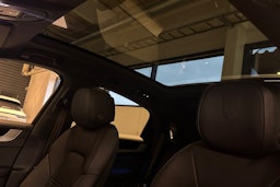 musta Porsche Cayenne 2026 kuva 18.